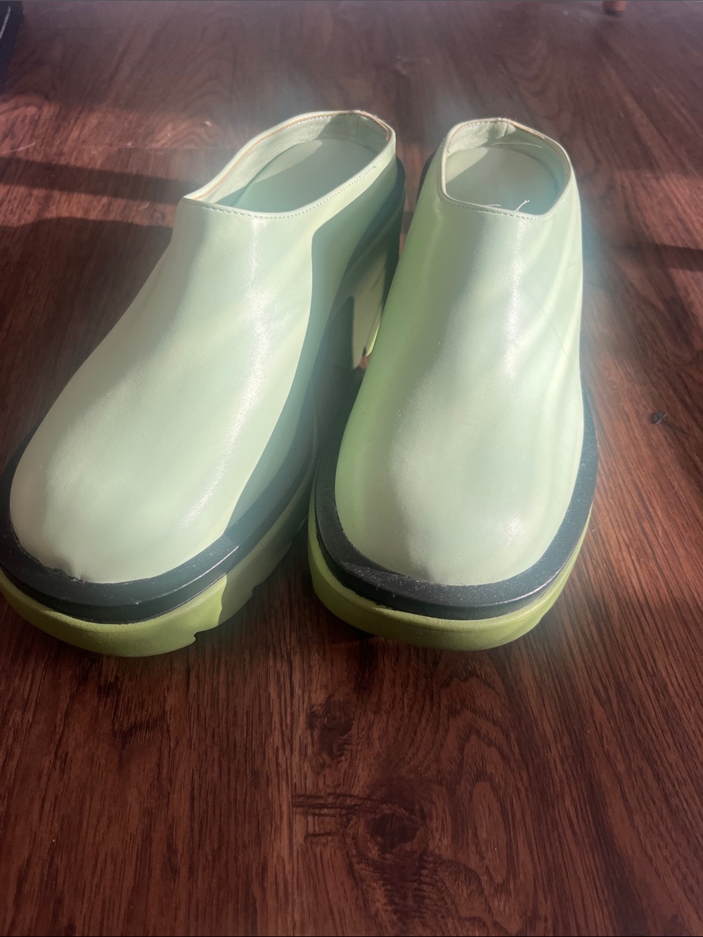 PrettyLittleThing Pale Green Platform Clogs